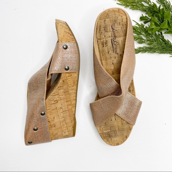 Lucky Brand Miller 2 Pink Wedge Heel Sandal - Picture 2 of 12